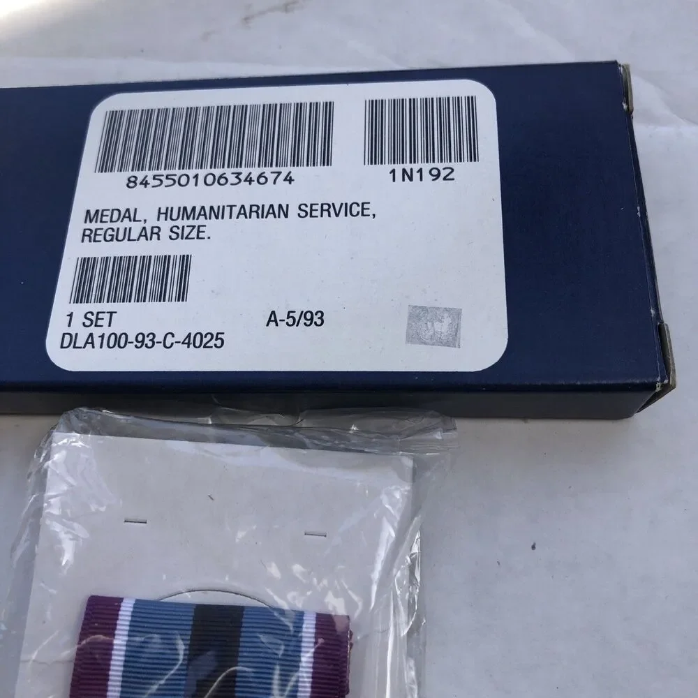Vintage 1993 US Military Humanitarian Service Medal Full Size With Original Box